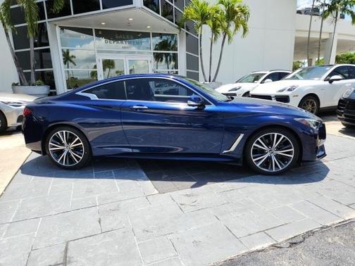 2022 INFINITI Q60 LUXE