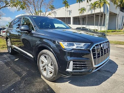 2022 Audi Q7 55 Premium Plus