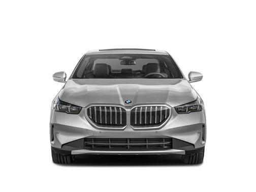 2025 BMW 530 i xDrive
