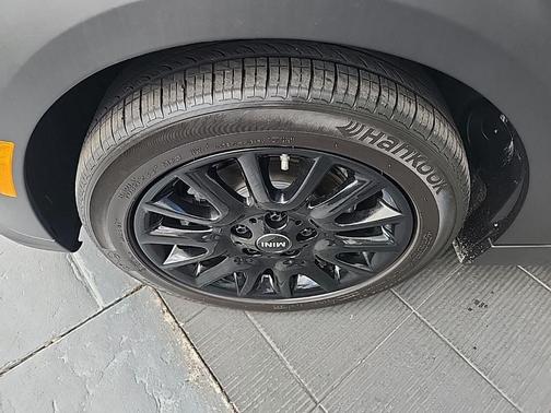 2024 MINI Hardtop Cooper