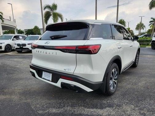2025 INFINITI QX60 Pure