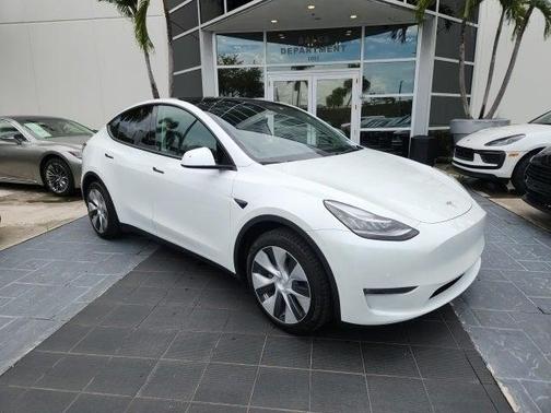 2022 Tesla Model Y Long Range