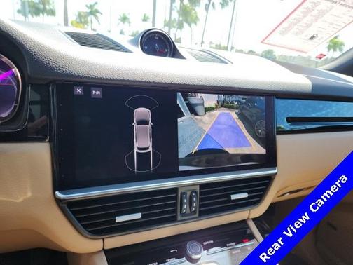 2021 Porsche Cayenne Base