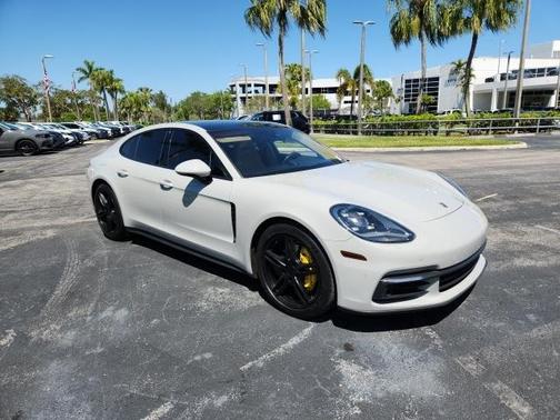 2020 Porsche Panamera 4