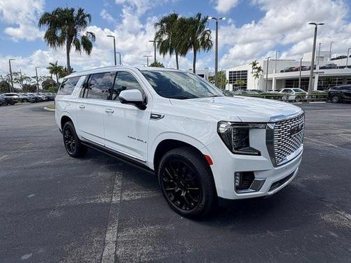 2022 GMC Yukon XL Denali