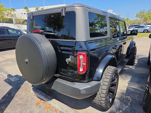Shadow Black 2023 Ford Bronco Outer Banks