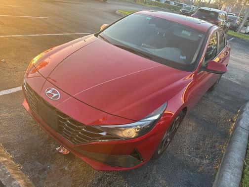 2021 Hyundai ELANTRA SEL