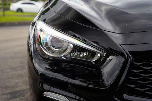 Black Obsidian 2024 INFINITI Q50 LUXE