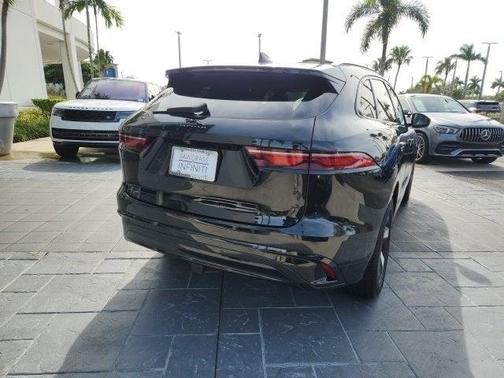 2025 Jaguar F-PACE P250 R-Dynamic S