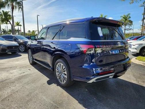 2025 INFINITI QX80 Luxe