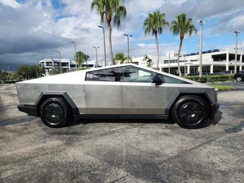 2024 Tesla Cybertruck Base