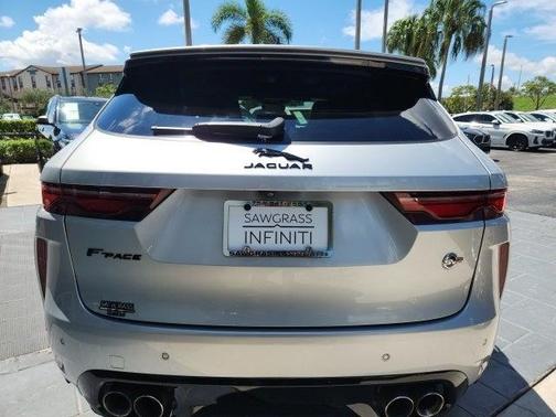 2022 Jaguar F-PACE SVR