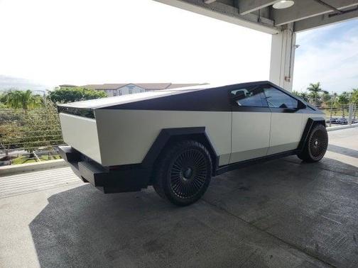 2024 Tesla Cybertruck Base