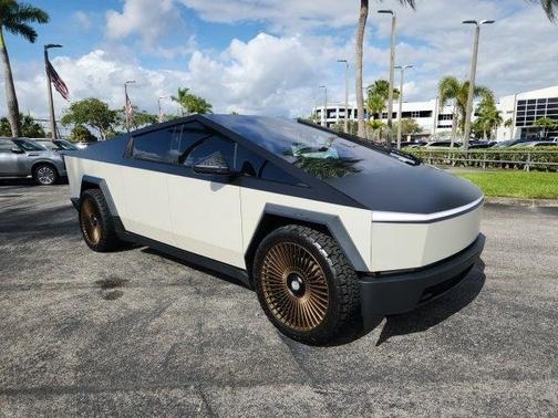 2024 Tesla Cybertruck Base