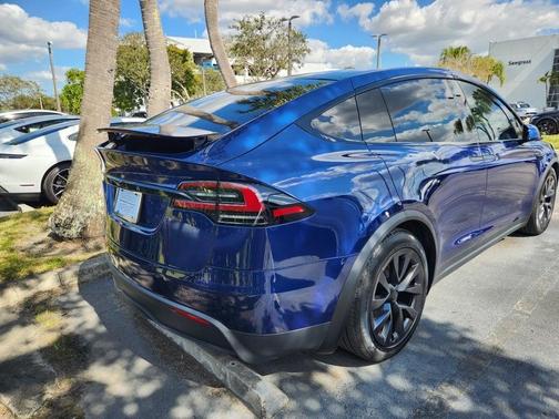 2024 Tesla Model X Base