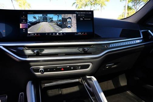 Alpine White 2025 BMW X6 xDrive40i