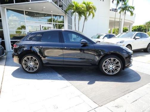 2021 Porsche Macan Base