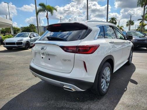 2025 INFINITI QX50 Luxe