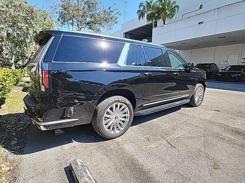 2024 Cadillac Escalade ESV Premium Luxury