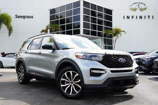 Iconic Silver Metallic 2023 Ford Explorer ST-Line