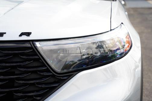 Iconic Silver Metallic 2023 Ford Explorer ST-Line