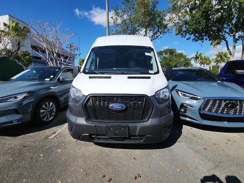 2022 Ford Transit-250 Base