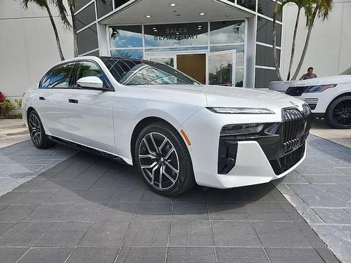 2023 BMW 760 760i xDrive