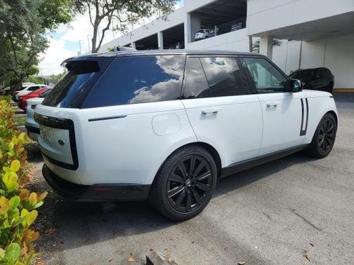 2023 Land Rover Range Rover P400 SE