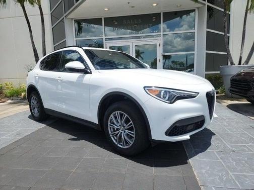 2022 Alfa Romeo Stelvio Sprint
