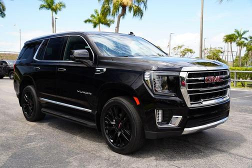 2023 GMC Yukon SLT