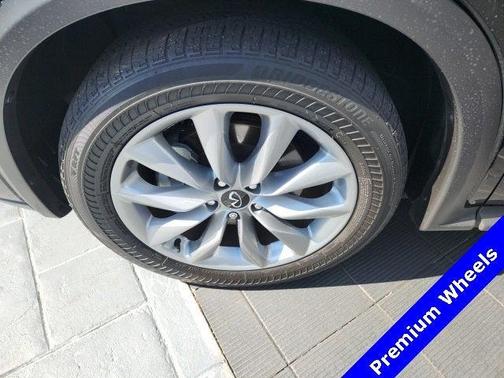 2022 INFINITI QX50 Luxe