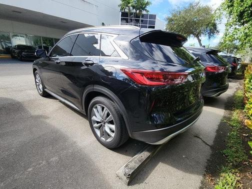 2022 INFINITI QX50 Luxe