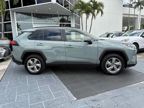 2021 Toyota RAV4 Hybrid XLE Premium