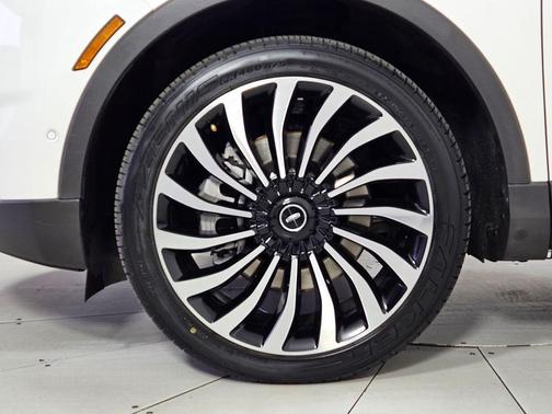 2023 Lincoln Nautilus Black Label