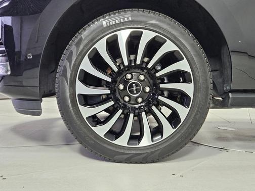 2022 Lincoln Navigator BLACK LABEL