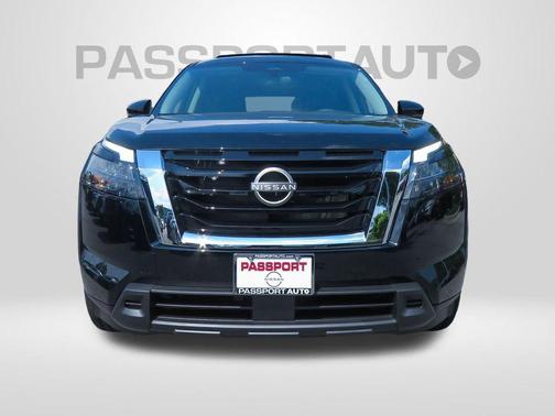 2025 Nissan Pathfinder SV 4WD