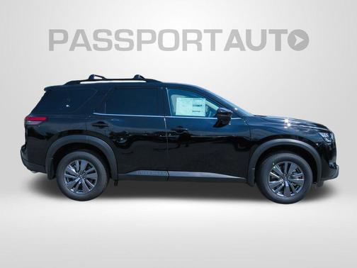 2025 Nissan Pathfinder SV 4WD