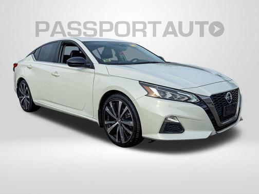 2021 Nissan Altima SR FWD