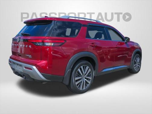 2022 Nissan Pathfinder Platinum 4WD
