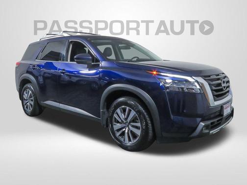 2022 Nissan Pathfinder SL 4WD