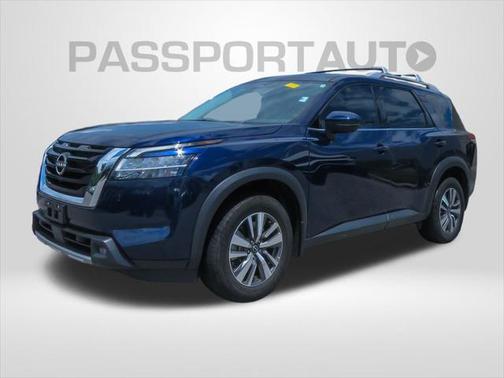 2022 Nissan Pathfinder SL 4WD
