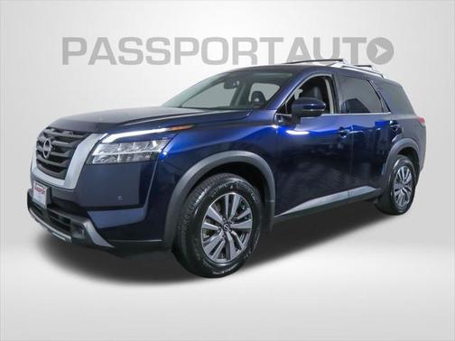 2022 Nissan Pathfinder SL 4WD