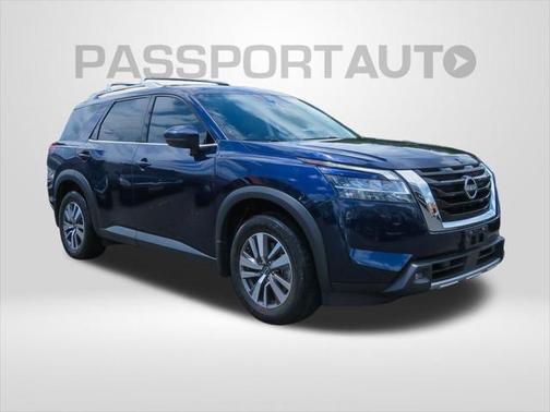 2022 Nissan Pathfinder SL 4WD