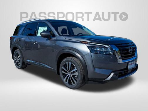 2025 Nissan Pathfinder Platinum 4WD
