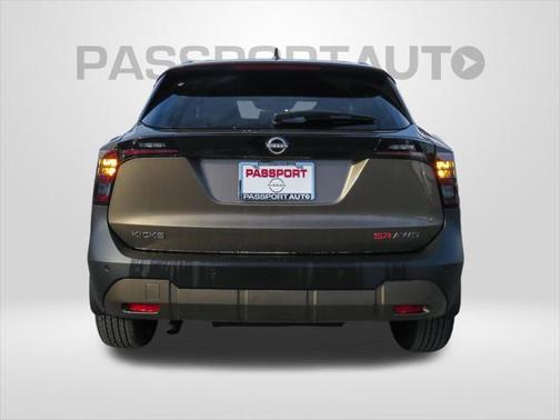 2025 Nissan Kicks SR