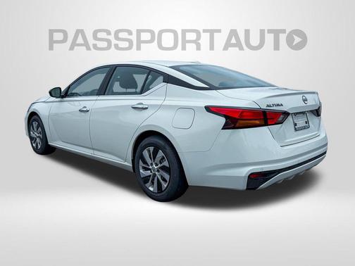 2025 Nissan Altima S FWD