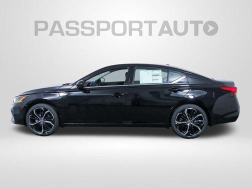2025 Nissan Altima SR FWD