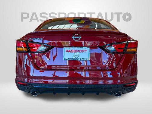 2025 Nissan Altima SR FWD