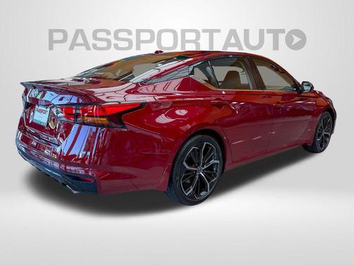 2025 Nissan Altima SR FWD