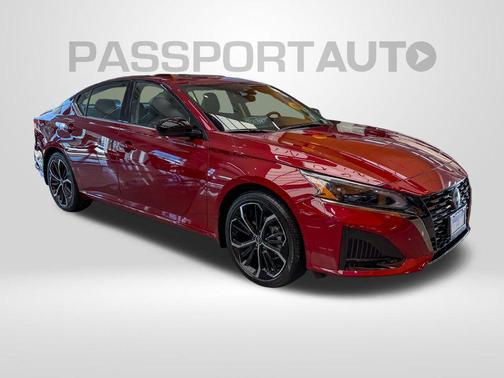 2025 Nissan Altima SR FWD